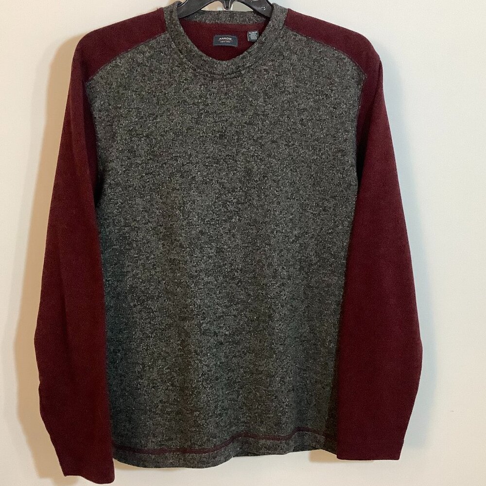 Arrow Sweater/Shirt XL. Burgundy  Gray Pull Over